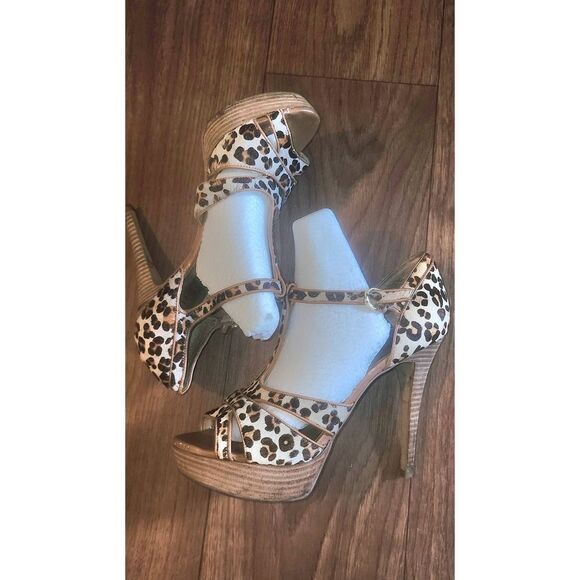 Guess Korrinez T Strap Heels - Picture 7 of 9